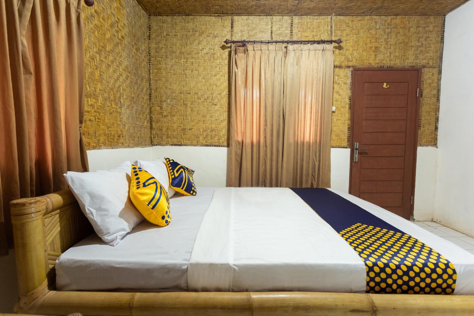 Spot On 1879 Lendang Homestay Mangsit Екстер'єр фото