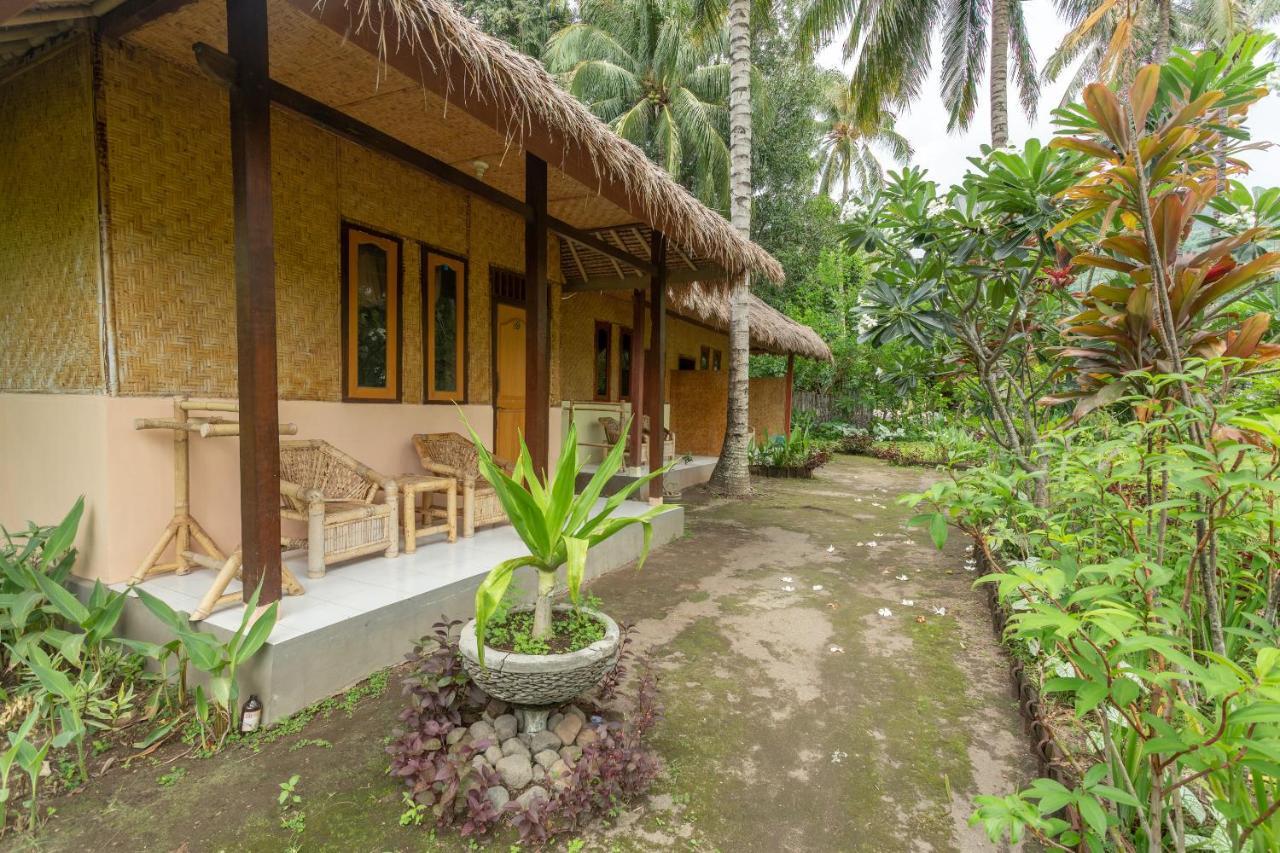 Spot On 1879 Lendang Homestay Mangsit Екстер'єр фото