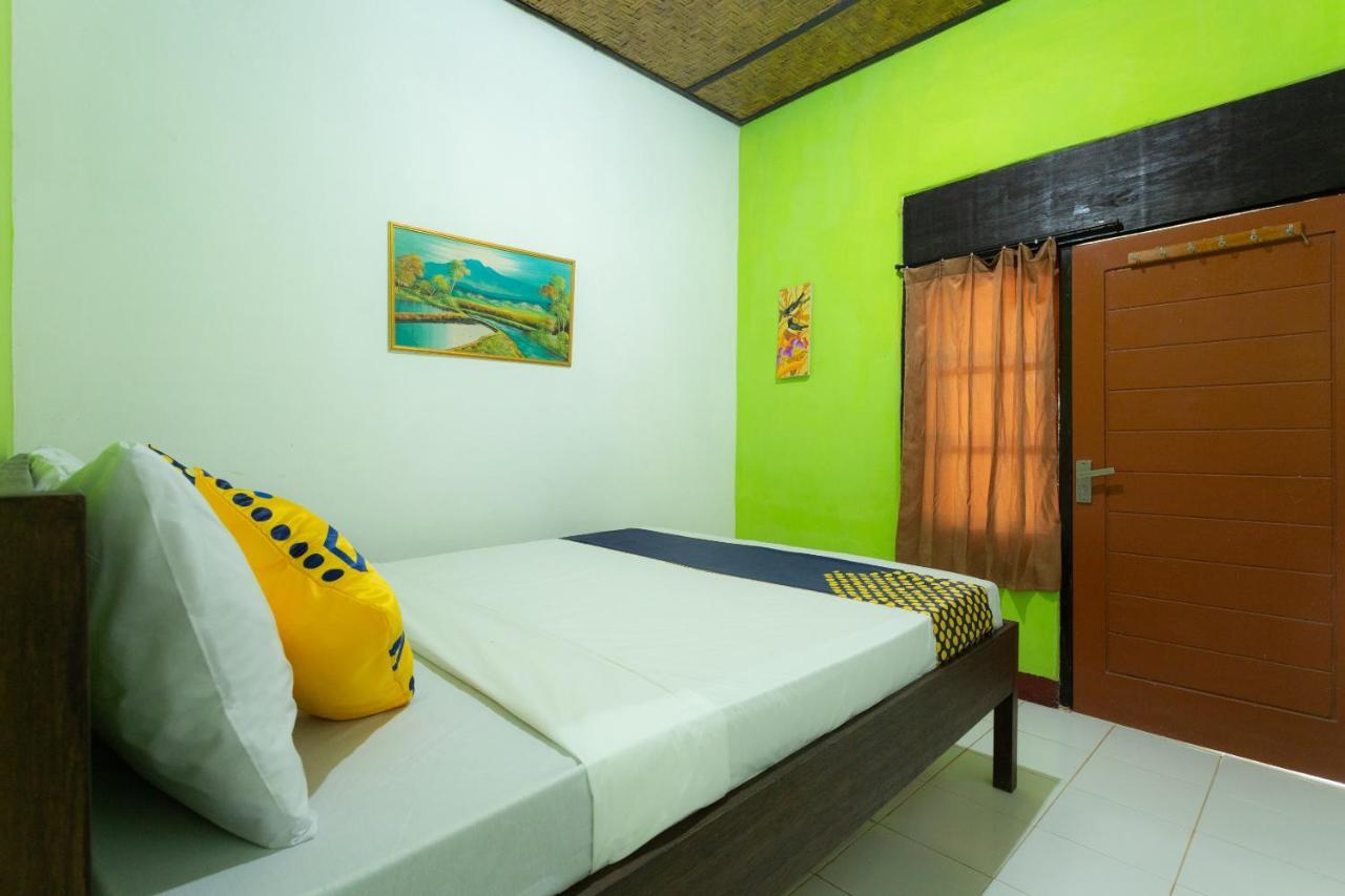 Spot On 1879 Lendang Homestay Mangsit Екстер'єр фото