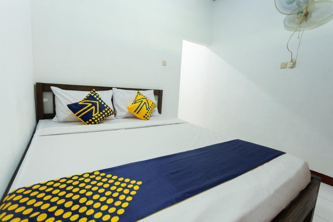 Spot On 1879 Lendang Homestay Mangsit Екстер'єр фото