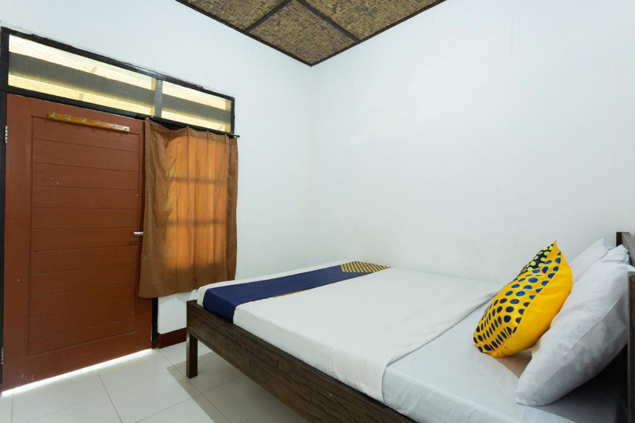 Spot On 1879 Lendang Homestay Mangsit Екстер'єр фото