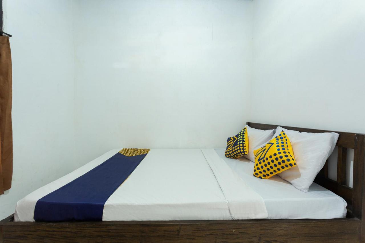 Spot On 1879 Lendang Homestay Mangsit Екстер'єр фото